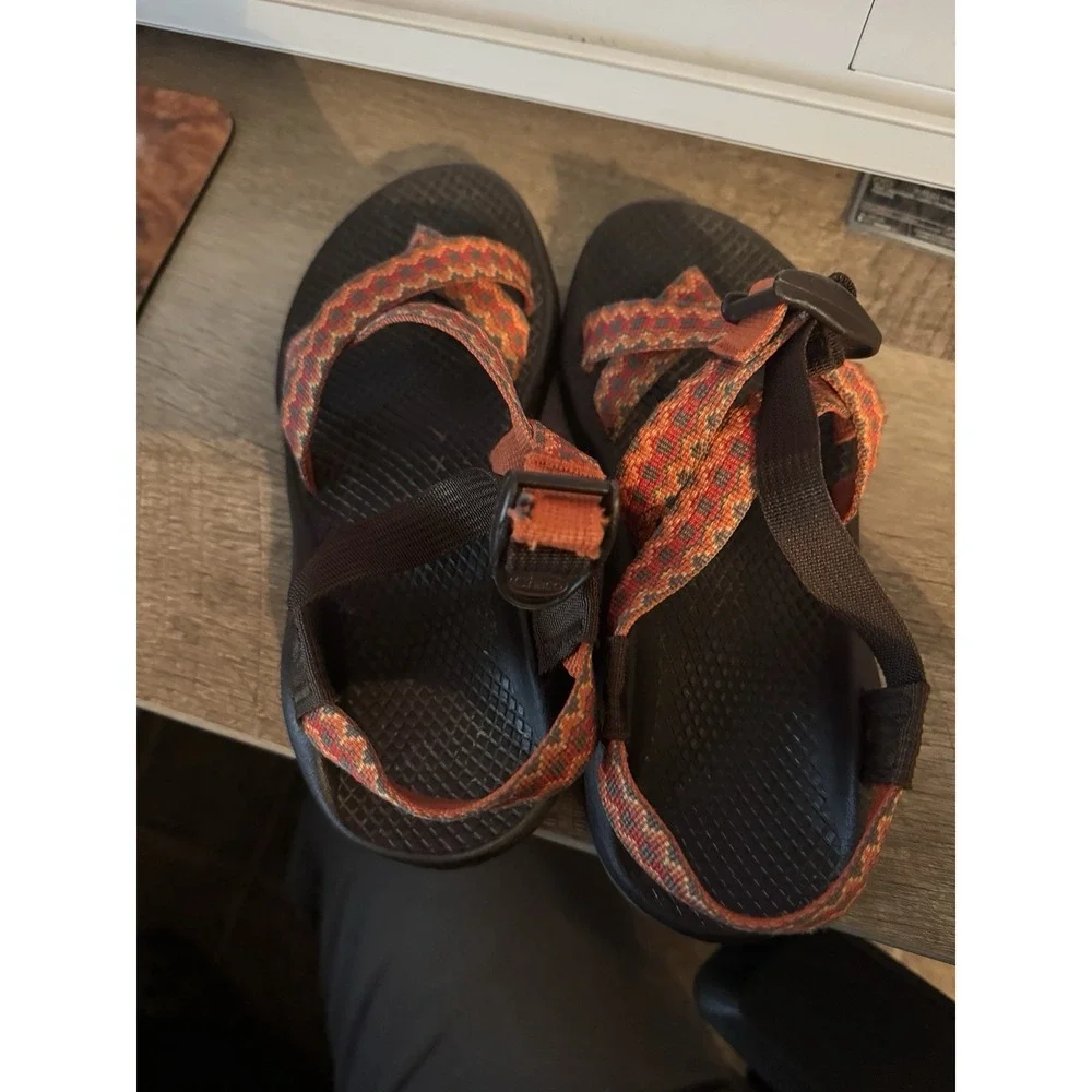 Chaco Adjustable Straps Women's Size 6 Classic Sandals Orange Hiking